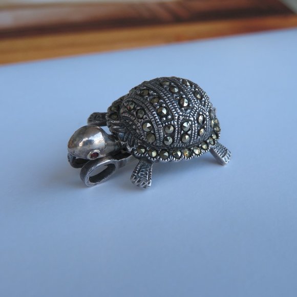 Sterling Silver Marcasites Turtle Brooch Pendant - Picture 16 of 16